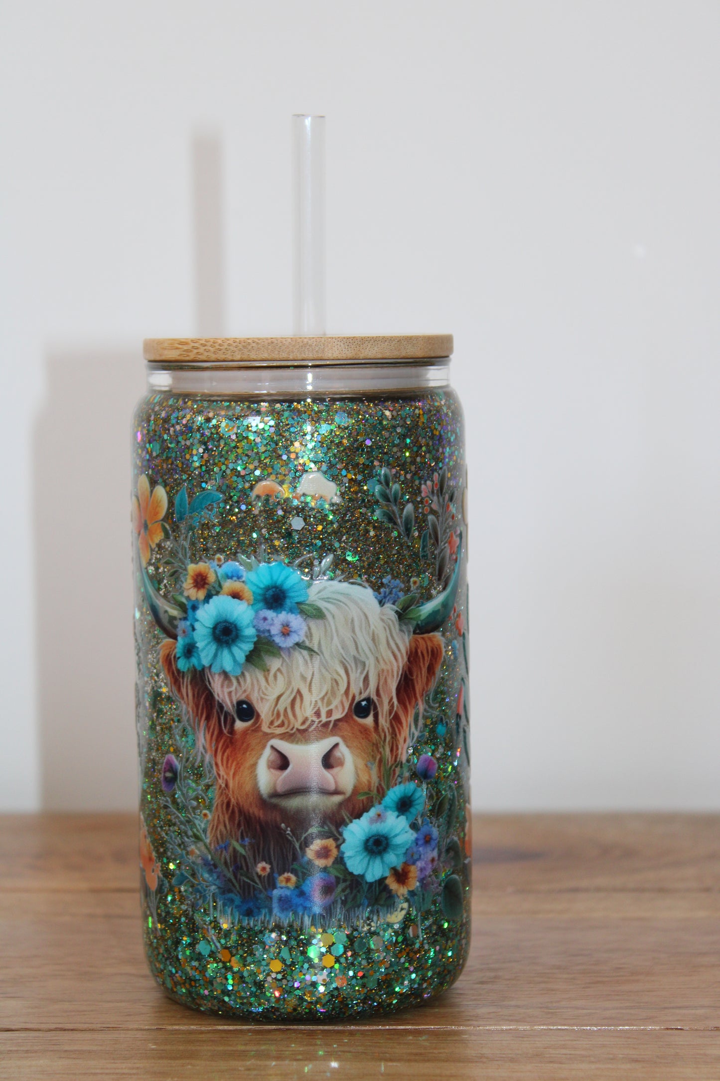 Highland Cow Glitter Snowglobe Glass Can (16oz)